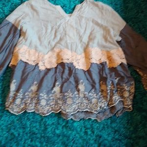 Excellent worn once LOGO 1X Babydoll